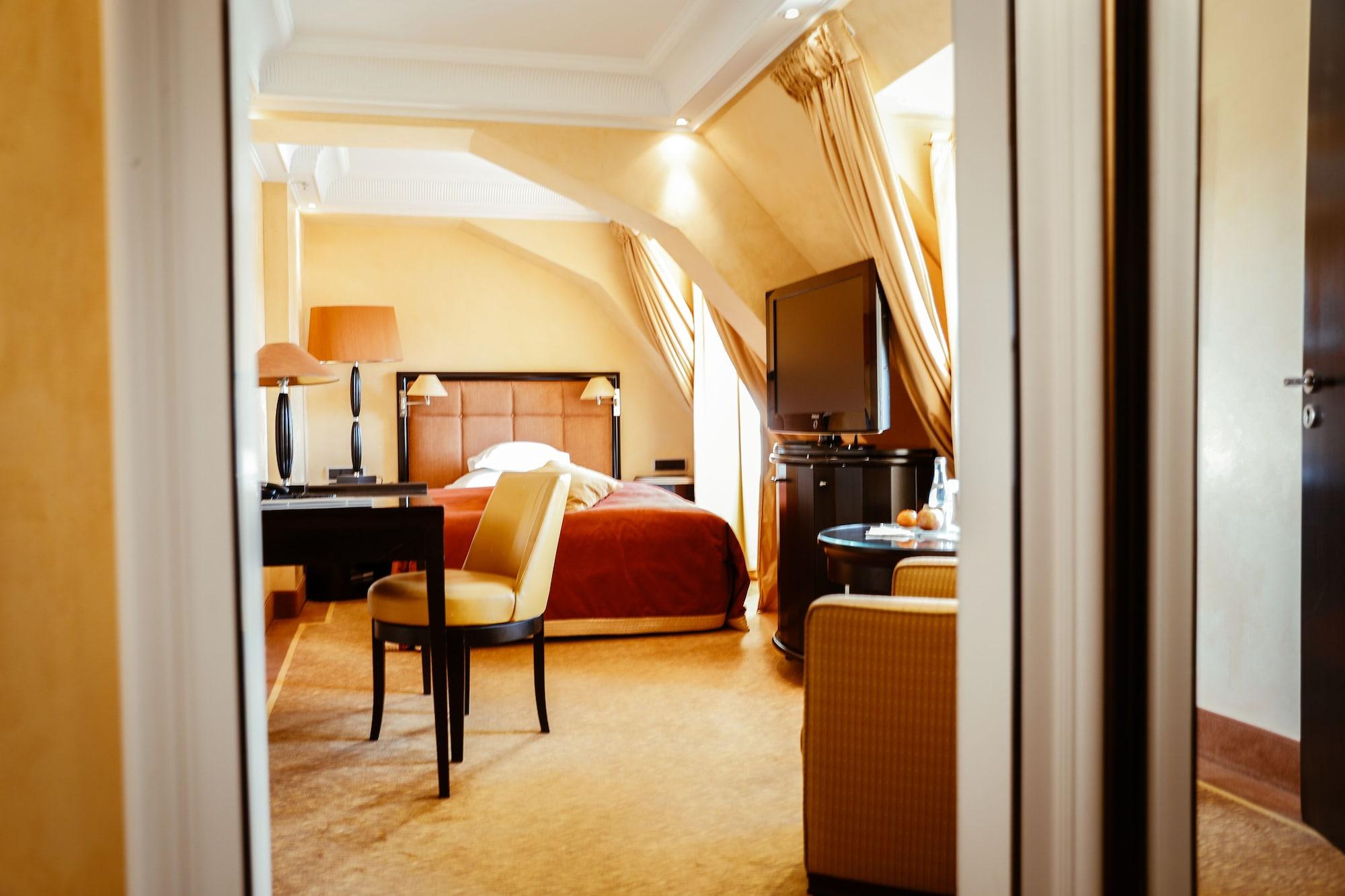 Hotel Bayerischer Hof Monachium Zewnętrze zdjęcie
